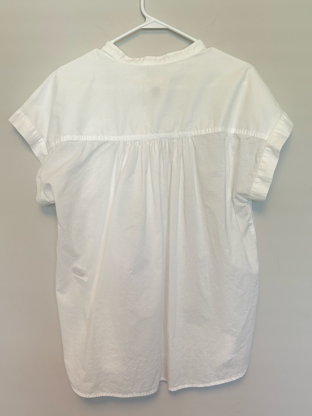 Universal Thread Women’s White Blouse Short Sleeve Button Front Cotton Top Sz L - Picture 6 of 10